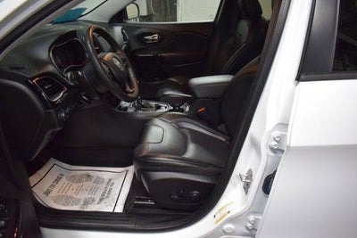 2023 Jeep Cherokee Altitude Lux