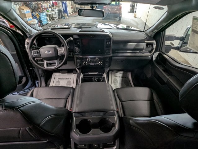 2025 Ford Super Duty F-250 SRW F-250® Lariat®