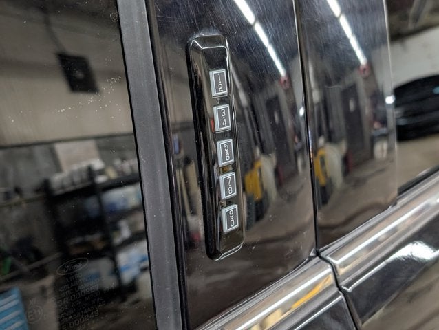 2023 Ford Super Duty F-350 DRW Limited