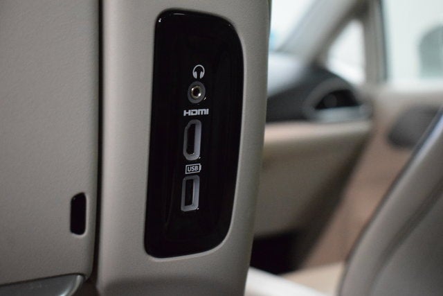 2017 Chrysler Pacifica Hybrid Platinum