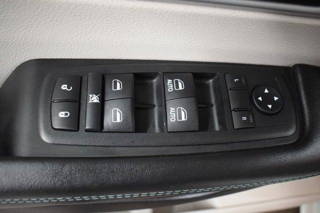 2017 Chrysler Pacifica Hybrid Platinum