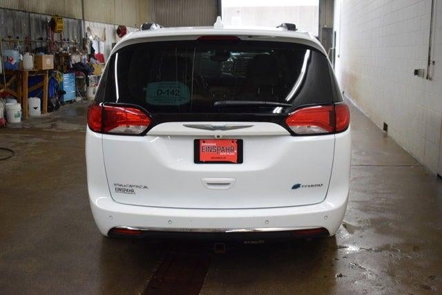 2017 Chrysler Pacifica Hybrid Platinum