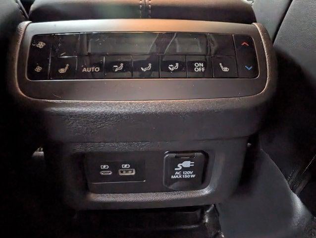 2024 Nissan Pathfinder Platinum